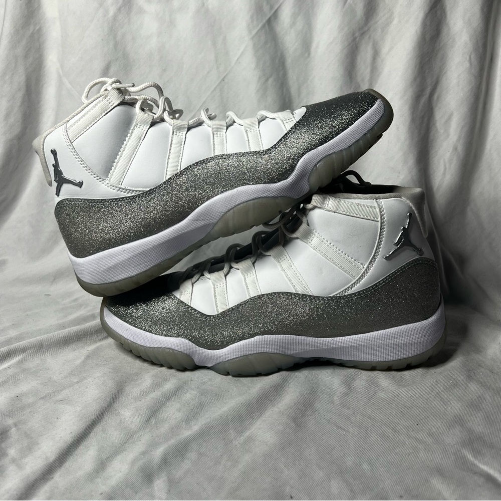 Size 12W Wmns Air Jordan 11 Retro 'Vast Grey'